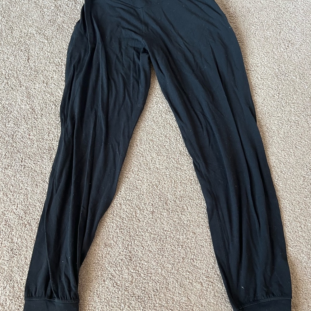 Lululemon Align Joggers - size 8, Black